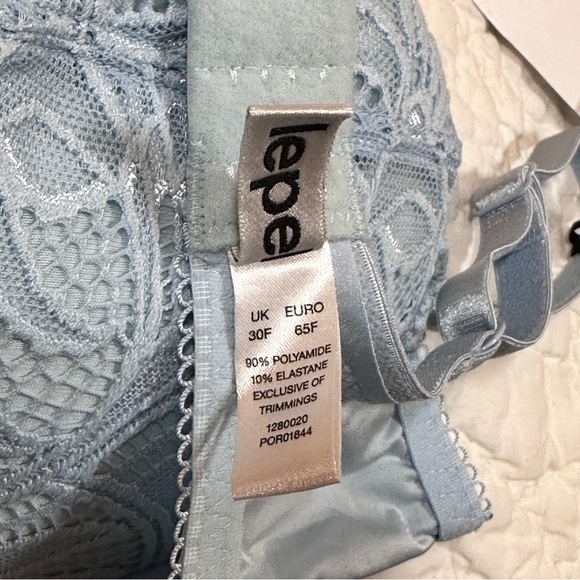 lepel | NWT light blue lace “Iris” plunge push up bra with removable padding - Picture 9 of 10